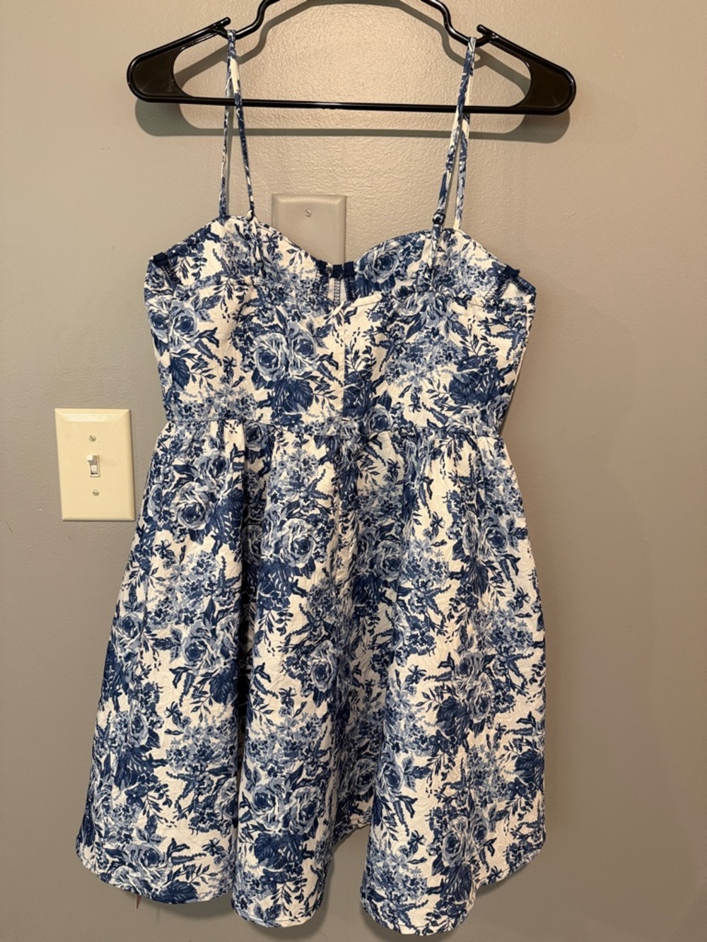 SHEIN Blue and White Floral Fit-and-Flare Mini Dress - Picture 5 of 5